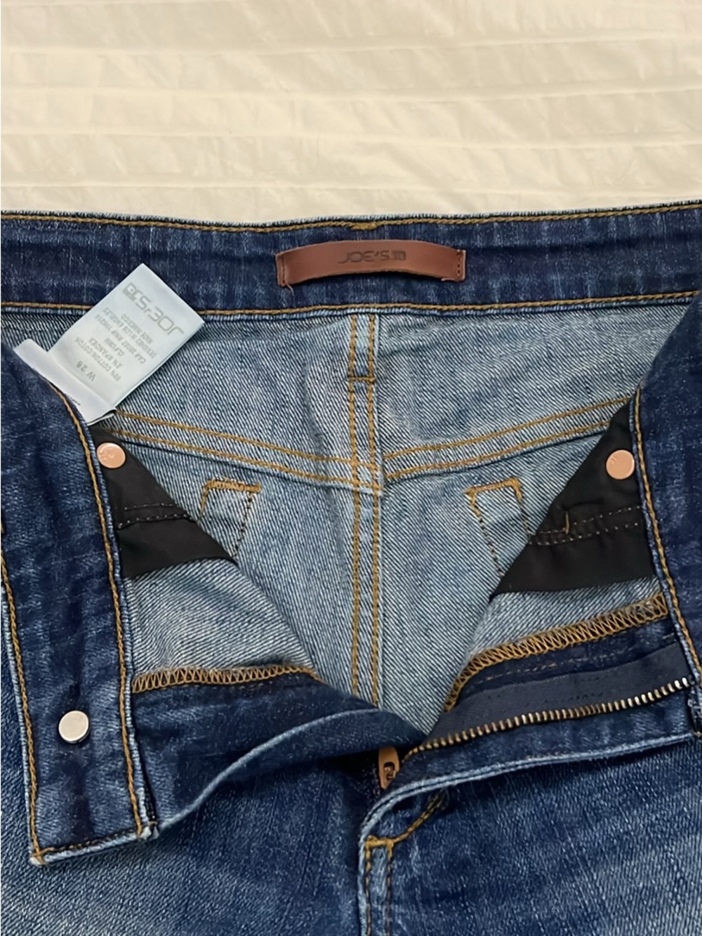 American Eagle Outfitters, Joes, and Abercrombie Fitch - Picture 3 of 4